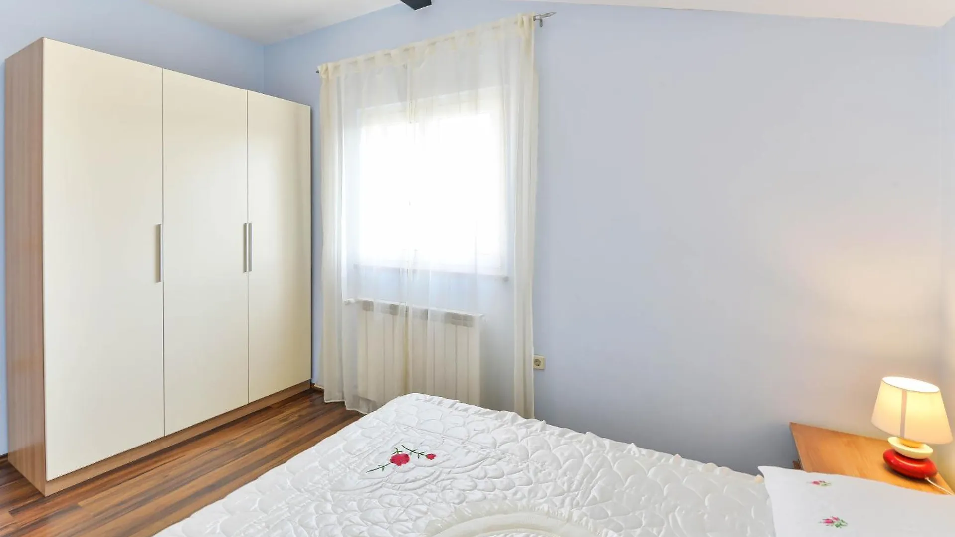 Family Friendly Apartments With A Swimming Pool Zadar - 16336 Croatia
