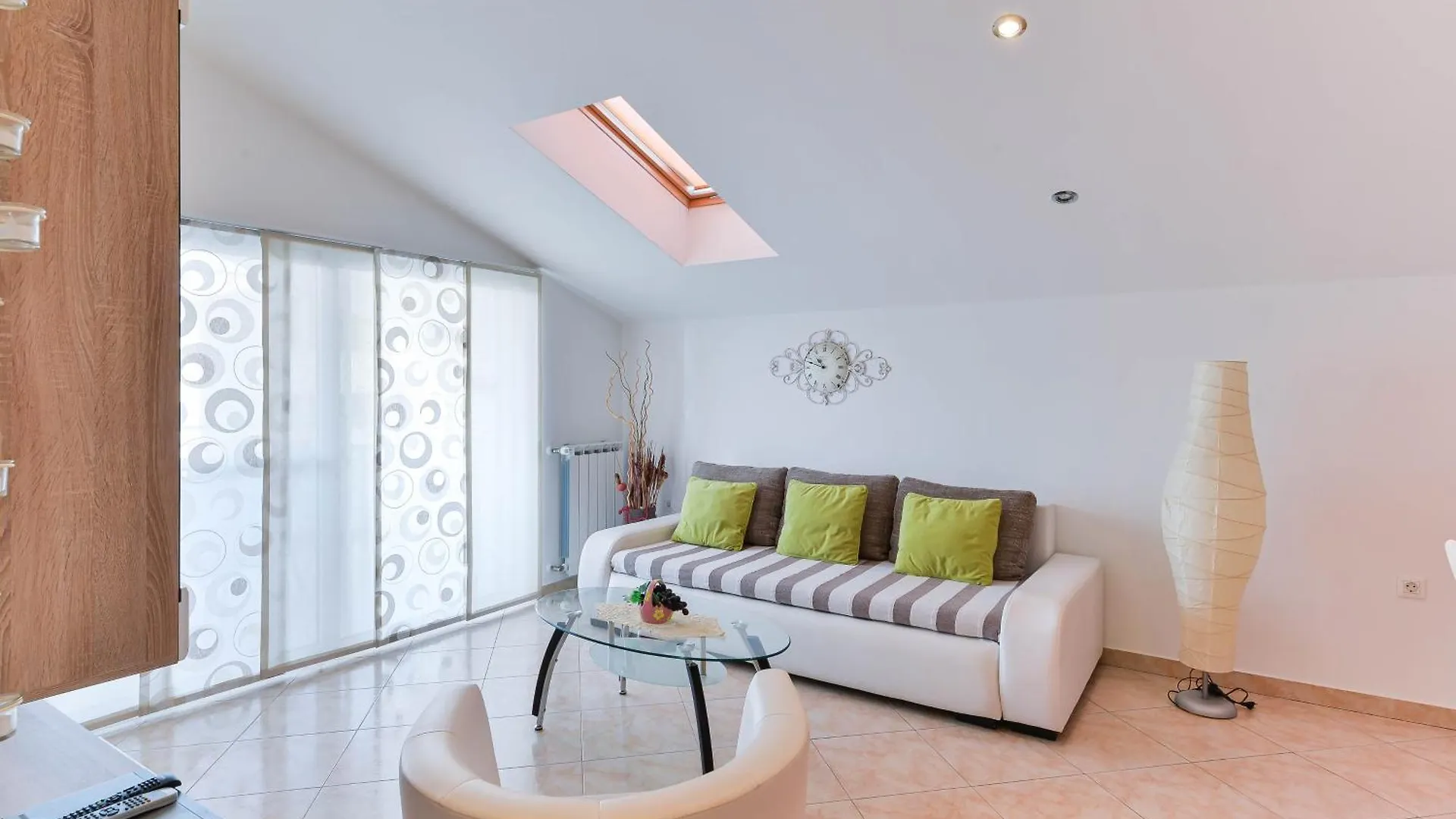 Family Friendly Apartments With A Swimming Pool Zadar - 16336
